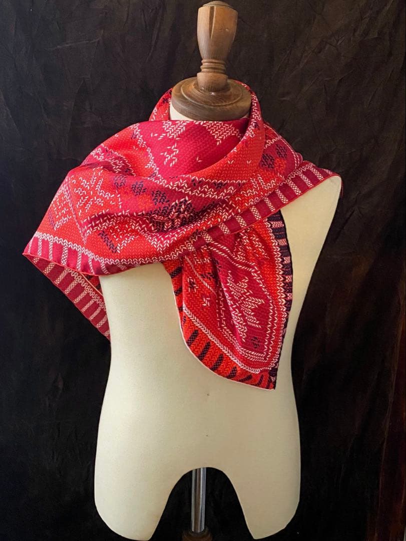 エルメス HERMES スカーフ カレ90 暖炉のそばで 赤