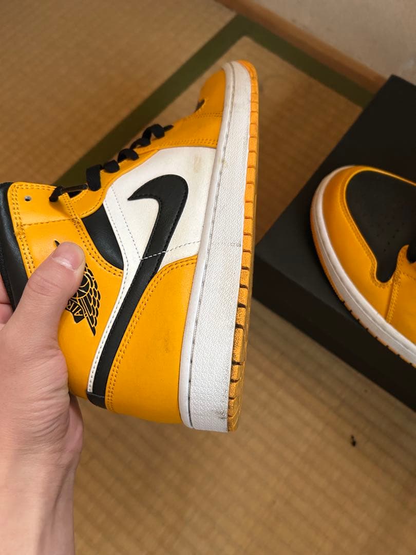 Nike Air Jordan 1 Mid 9.5 ブラック/イエロー