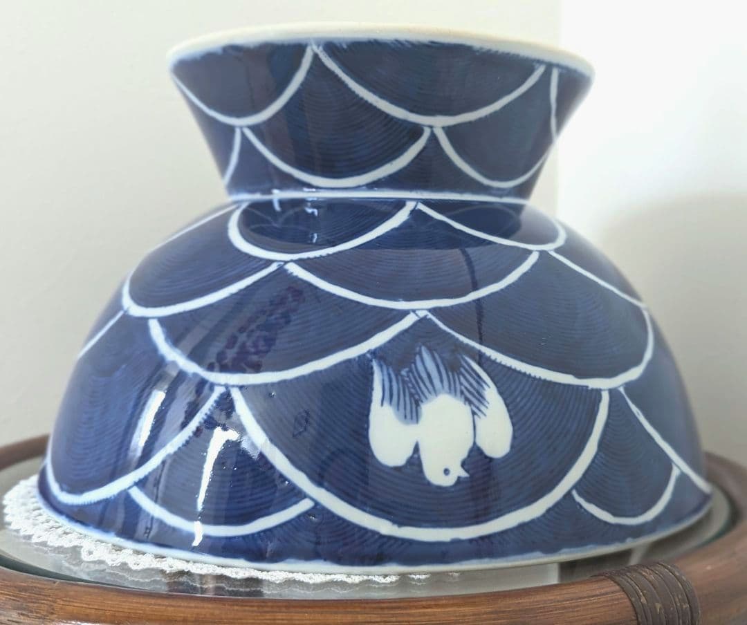 骨董　染付　波に白兎　 大鉢　睡蓮鉢　Antiques