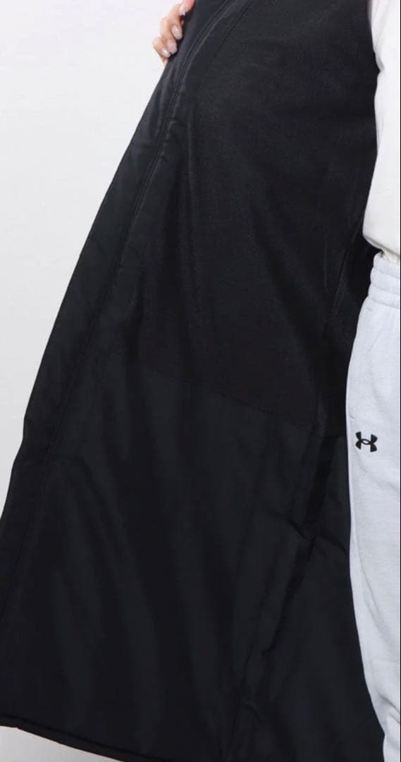 【新品未使用】Under Armour ブラック ベンチコート