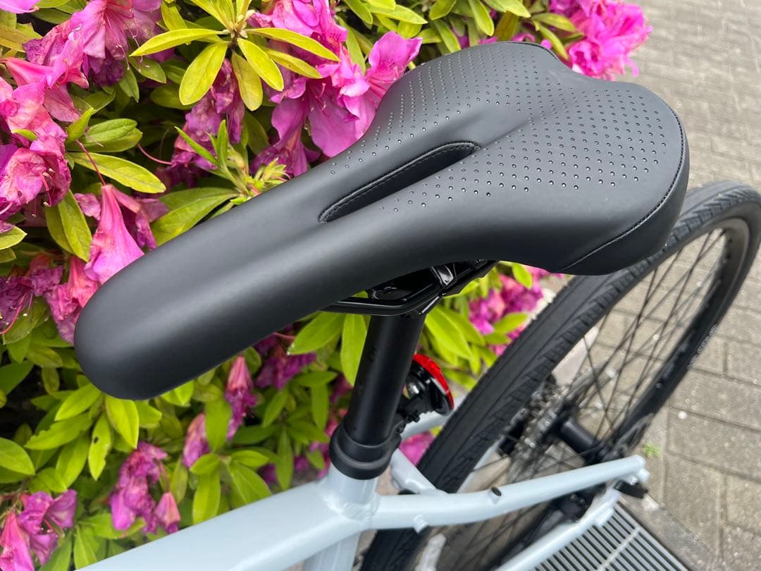 Trek FX2 Gen4 2025年モデル クロスバイク 白色 アルミ