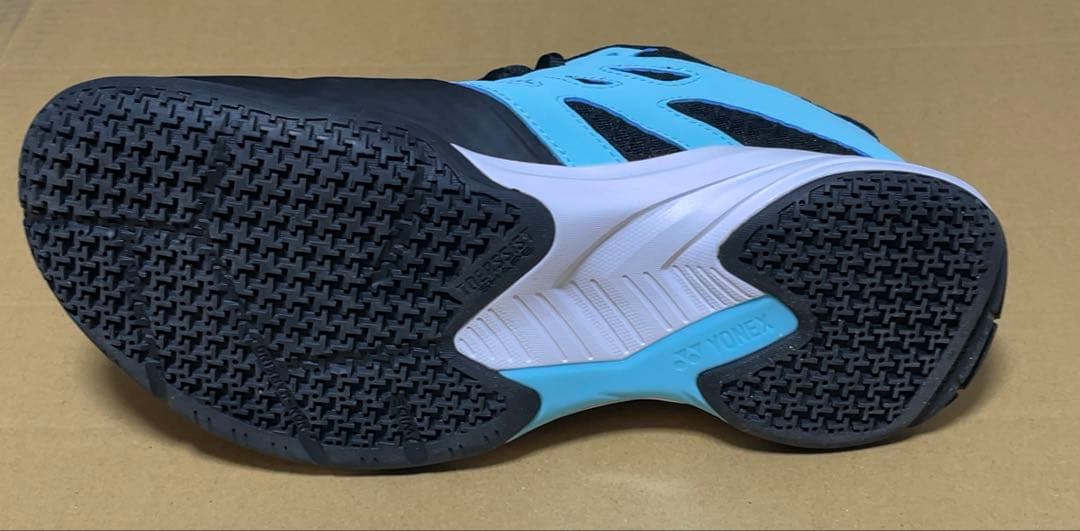 ヨネックス バドミントンシューズ 、ブラック&ブール、サイズ:26.5、中古