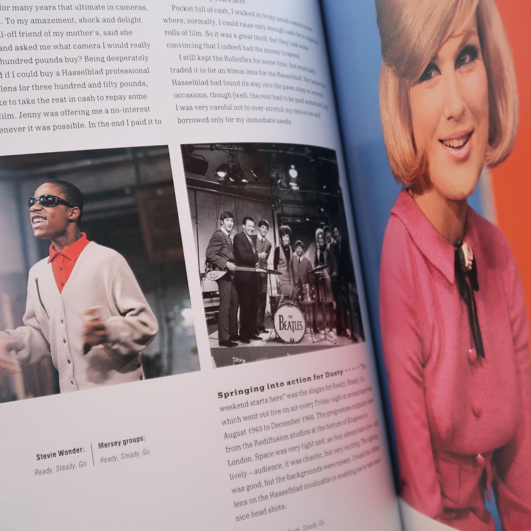 2月限定セール！希少サイン本　洋書　The Unclosed Eye （写真集）