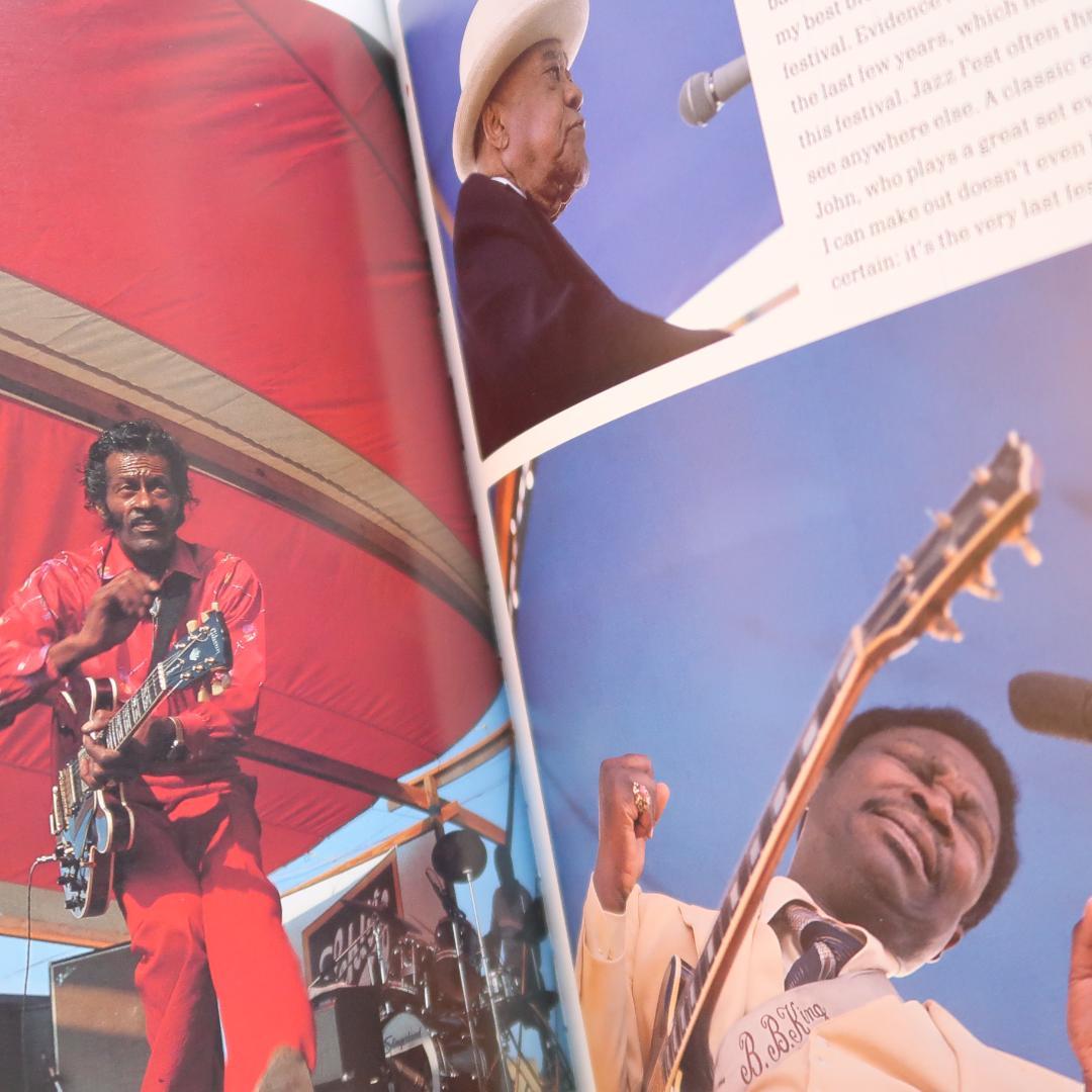 2月限定セール！希少サイン本　洋書　The Unclosed Eye （写真集）