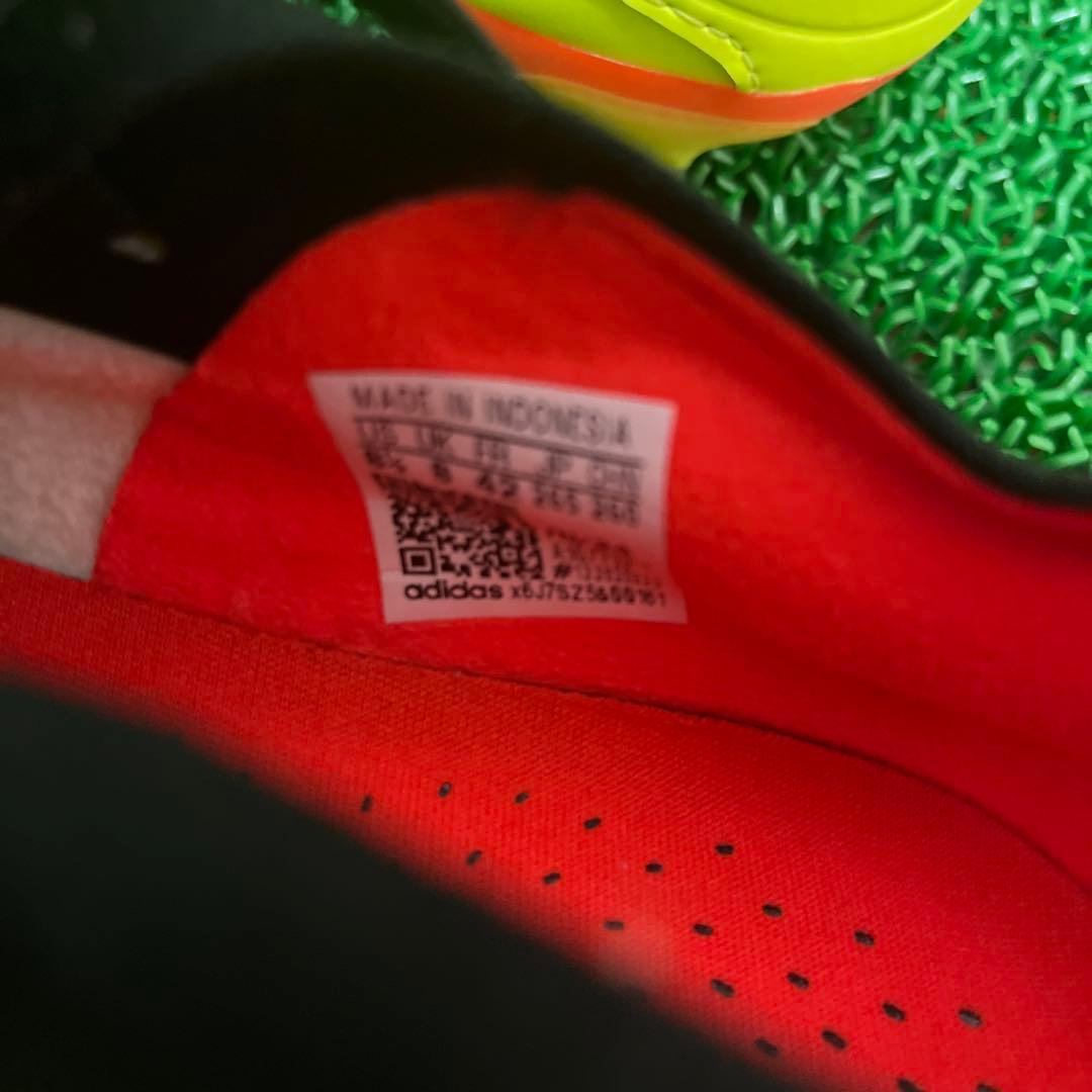 アディダス サッカースパイク プレデター PRO HG/AG