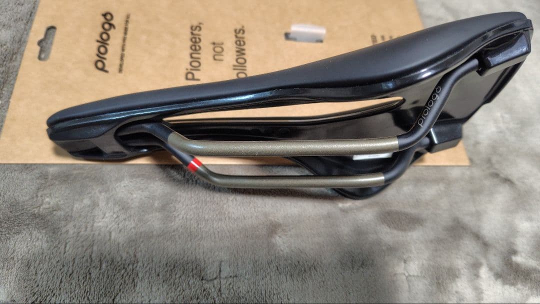 再値下げ☆Prologo　サドル