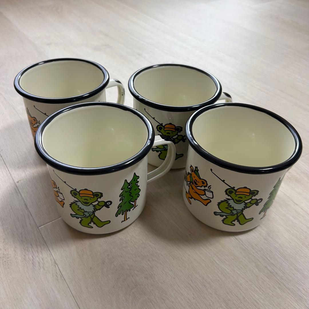 デットベア　ホーロー食器