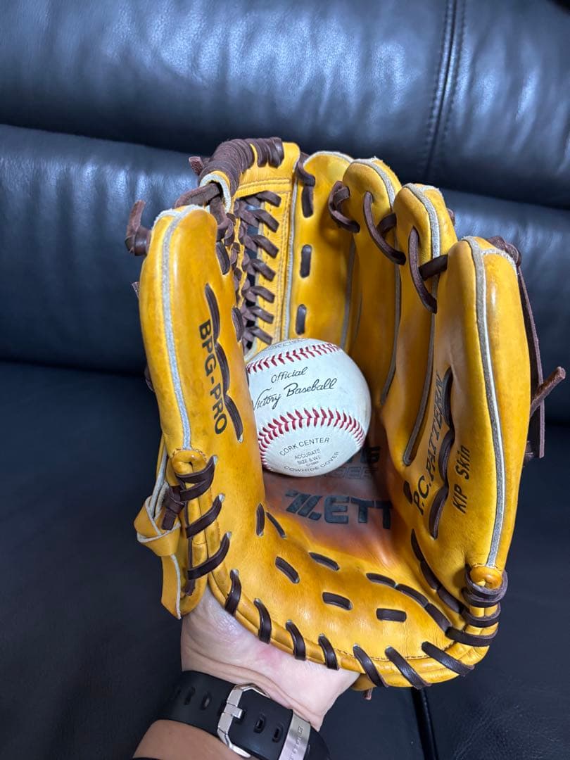 ひ*ろ様 ゼットプロステイタス 硬式オーダー内野手用グラブ
