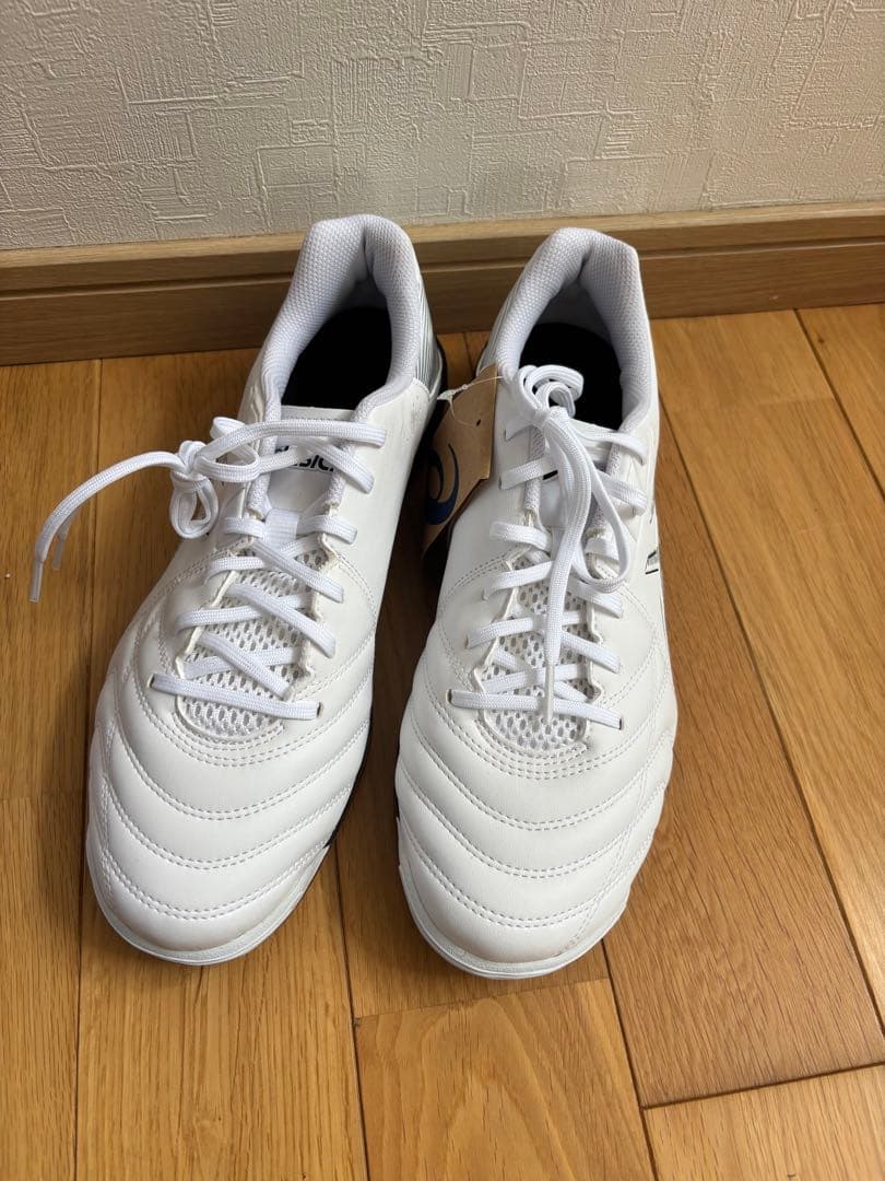 ASICS フットサルシューズ ホワイト