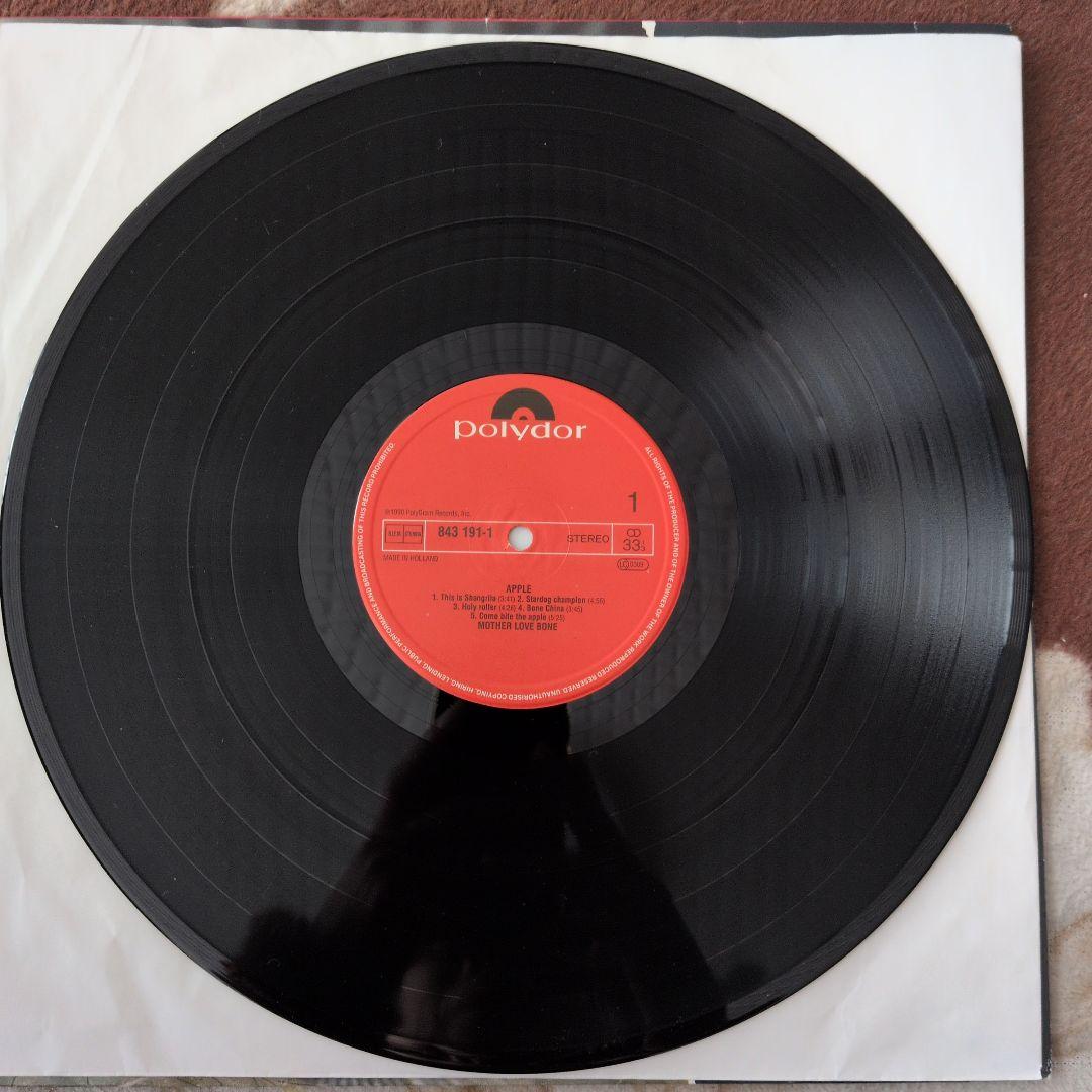 MOTHER LOVE BONE「Apple」