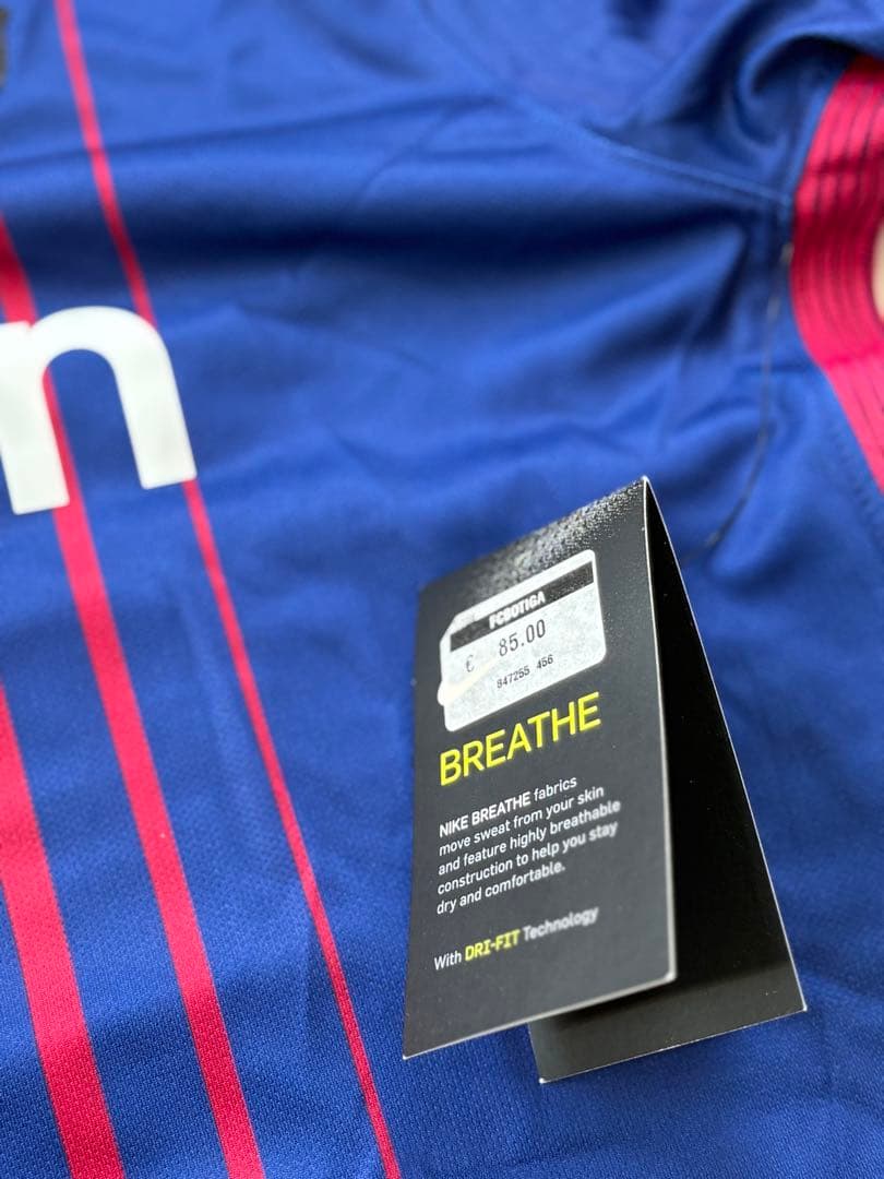 FCバルセロナ2017ユニフォーム メッシ 10番　L 未使用品　【おまけ付き】