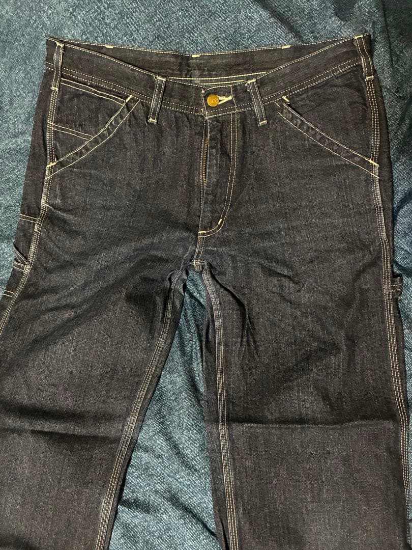 Lee ダークブルーデニム ストレートフィットジーンズ