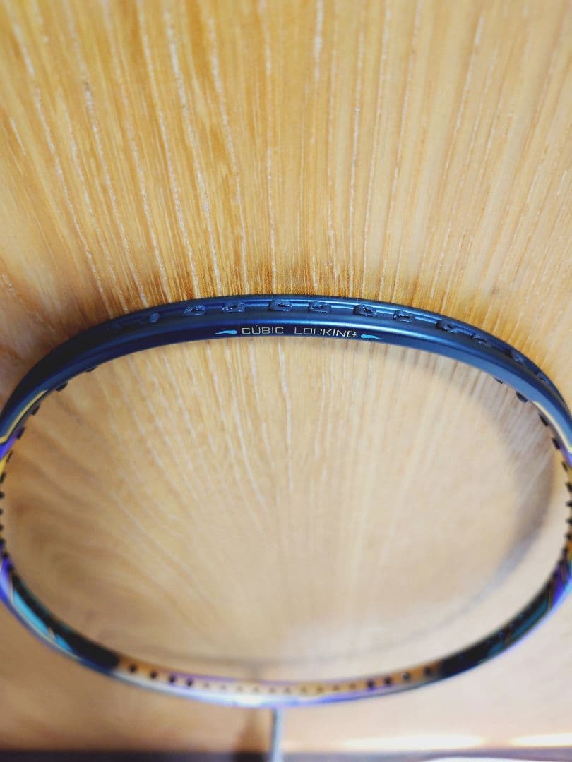 リーニン　バドミントンラケット　Aeronaut 9000i