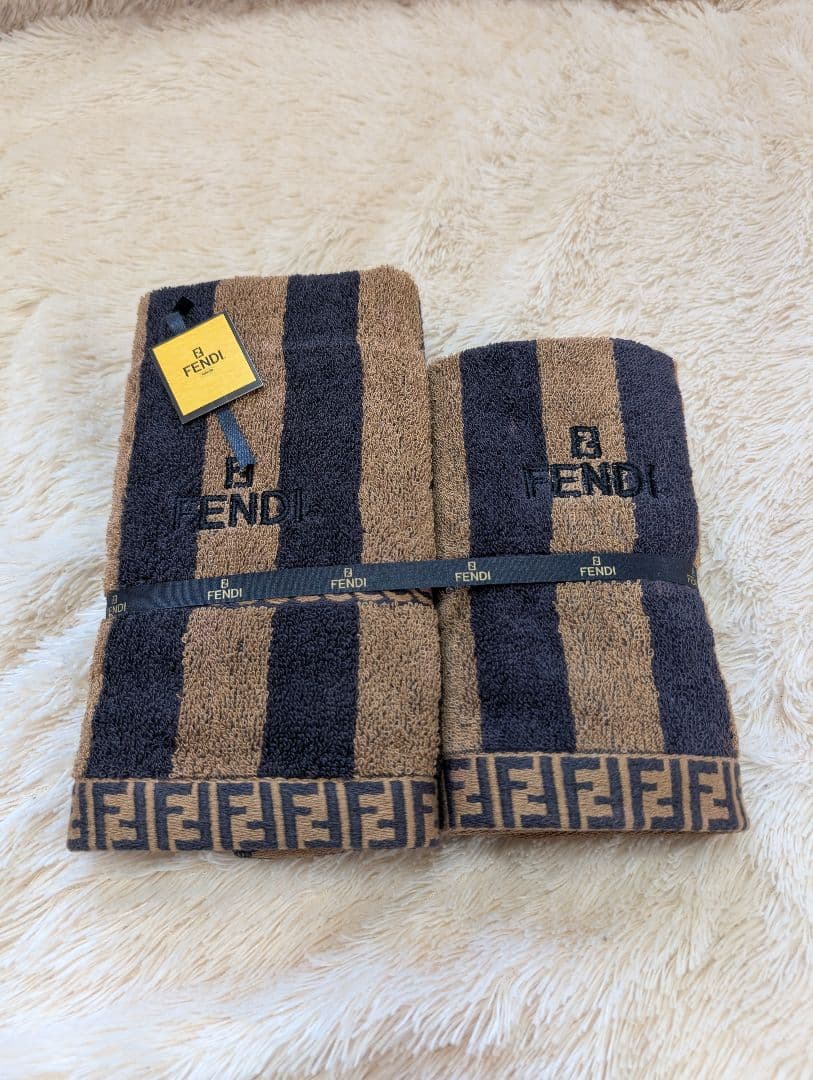 新品 FENDI タオルセット 新品未使用(箱付きは7,200円です)