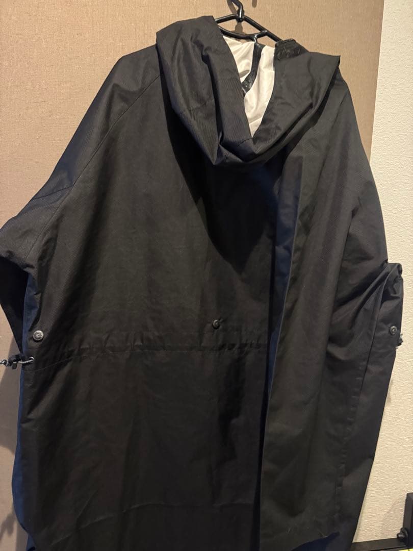 GOLDWIN ブラック ポンチョ