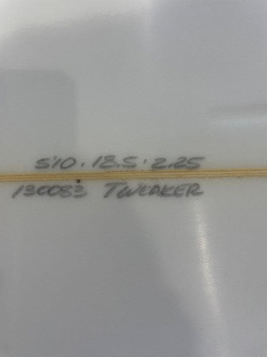 【中古サーフボード】カシワイサーフボード　トゥウィーカー　5‘10