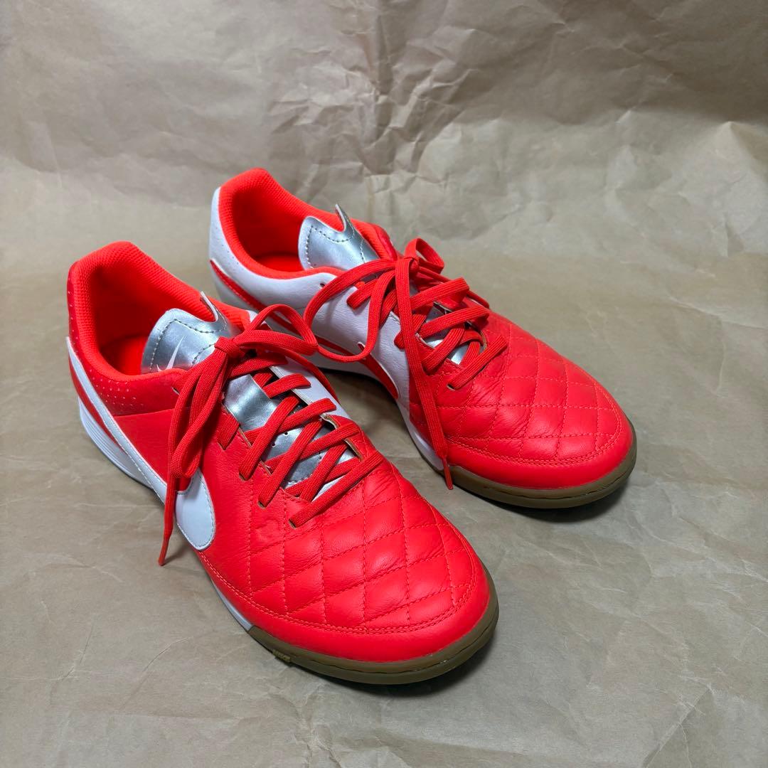 シューズ NIKE Tiempo Gino Leather IC