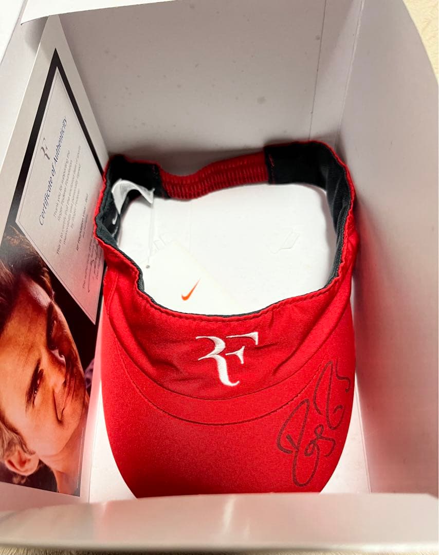 記念グッズ NIKE RF FOUNDATION AUTOGRAPH VISOR RED