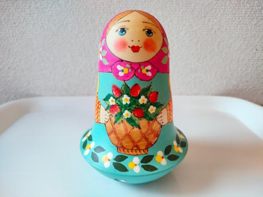 【LYH136】北欧ロシア雑貨 起き上がりこぼし リューバ作　いちご