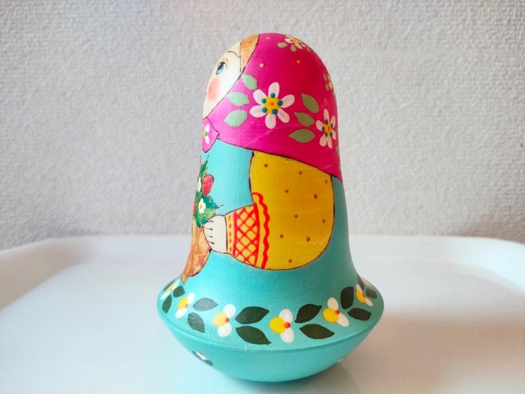 【LYH136】北欧ロシア雑貨 起き上がりこぼし リューバ作　いちご