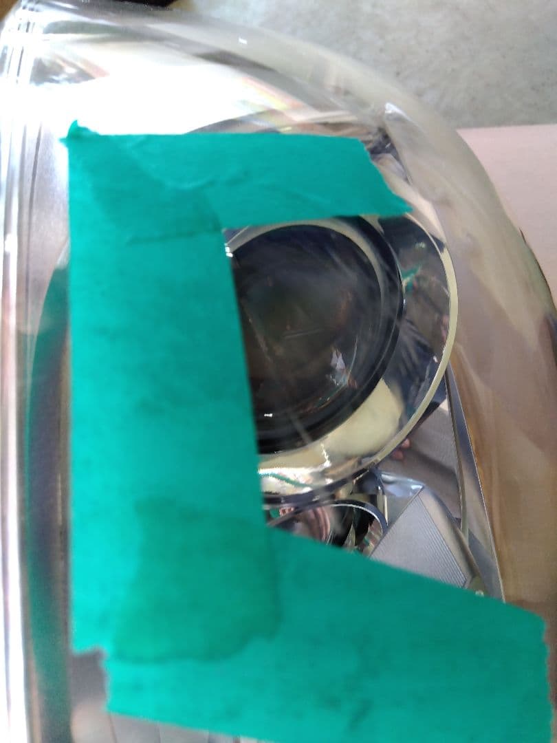 トヨタ　アクア　右ヘッドライト　平成２８年式　NHP10　ヘッドランプ