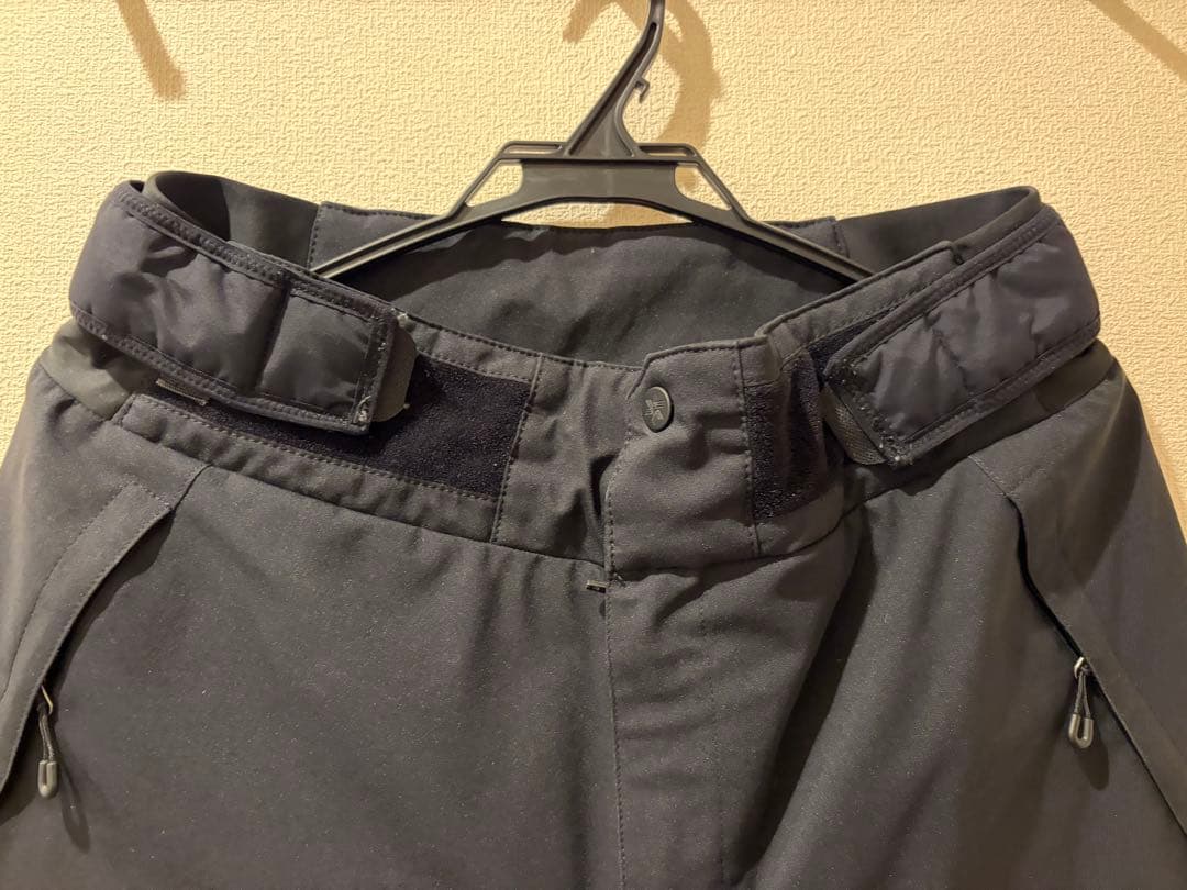 Goldwin スキーウェアセット (ジャケット・パンツ)