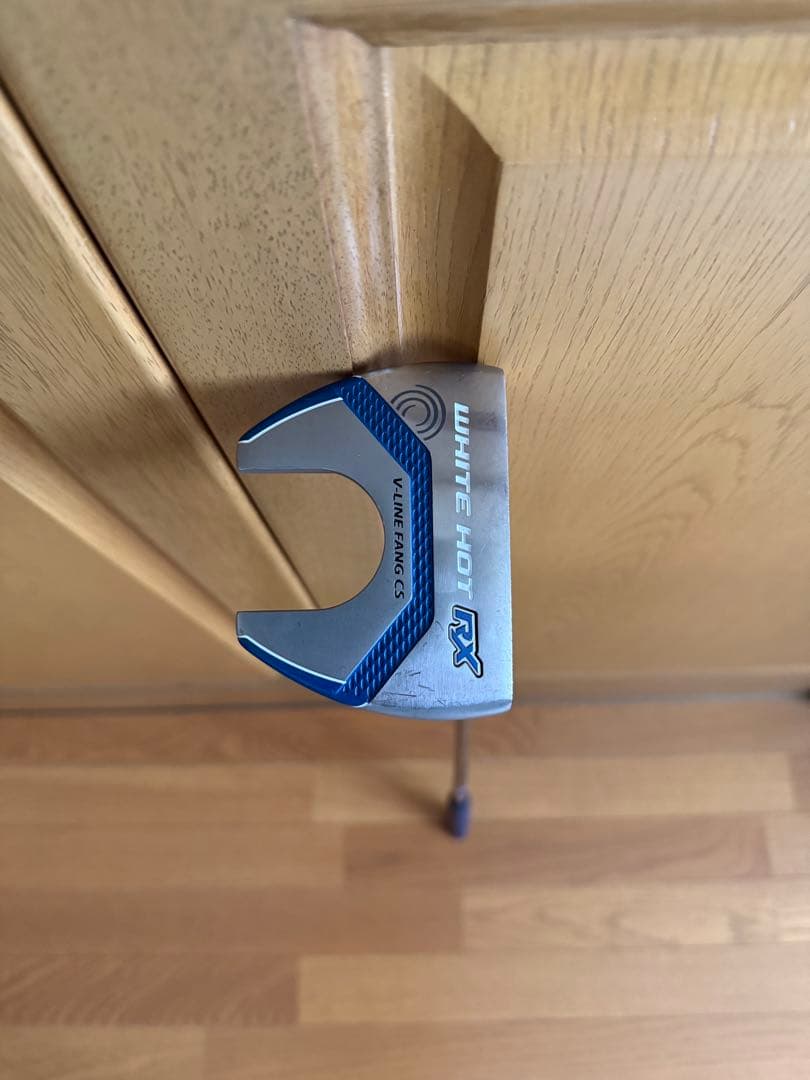 オデッセイ White Hot RX V-LINEセンターシャフトパター