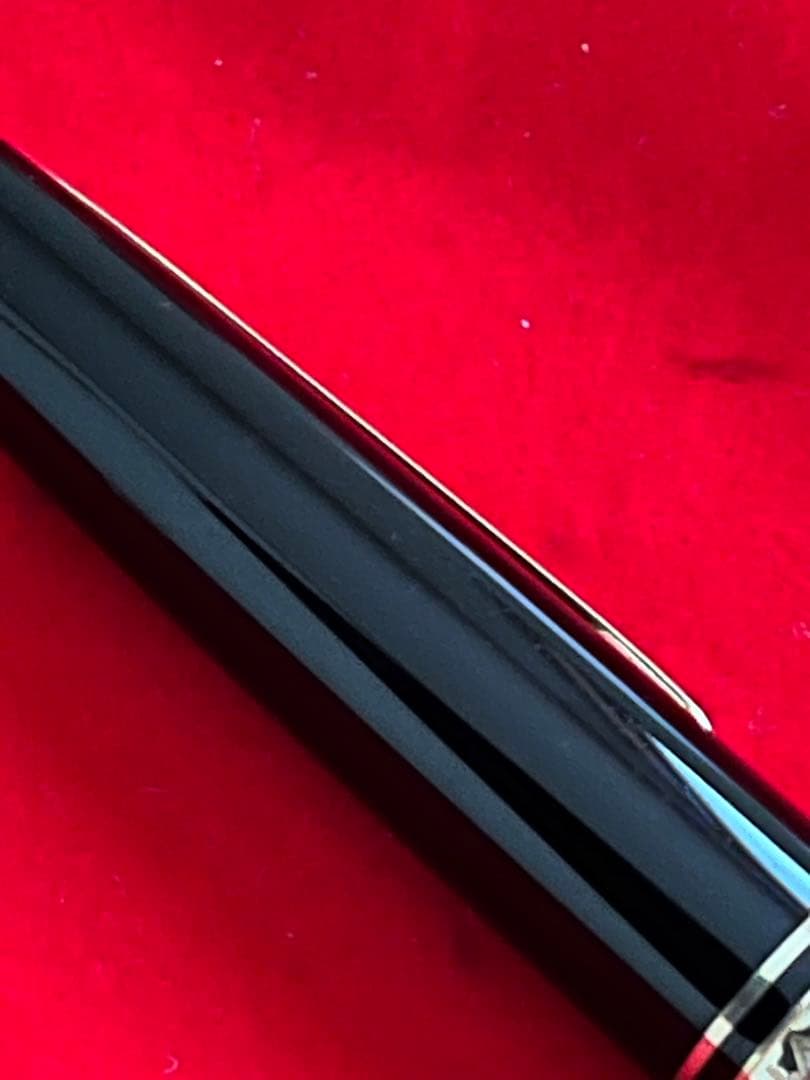 モンブランボールペン マイスターシュテュック164ゴールド‼️艶やかです‼️