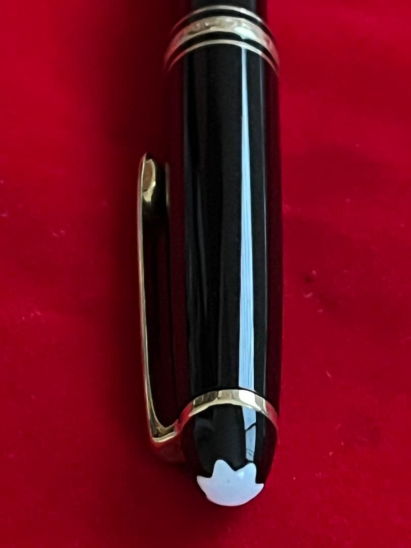 モンブランボールペン マイスターシュテュック164ゴールド‼️艶やかです‼️