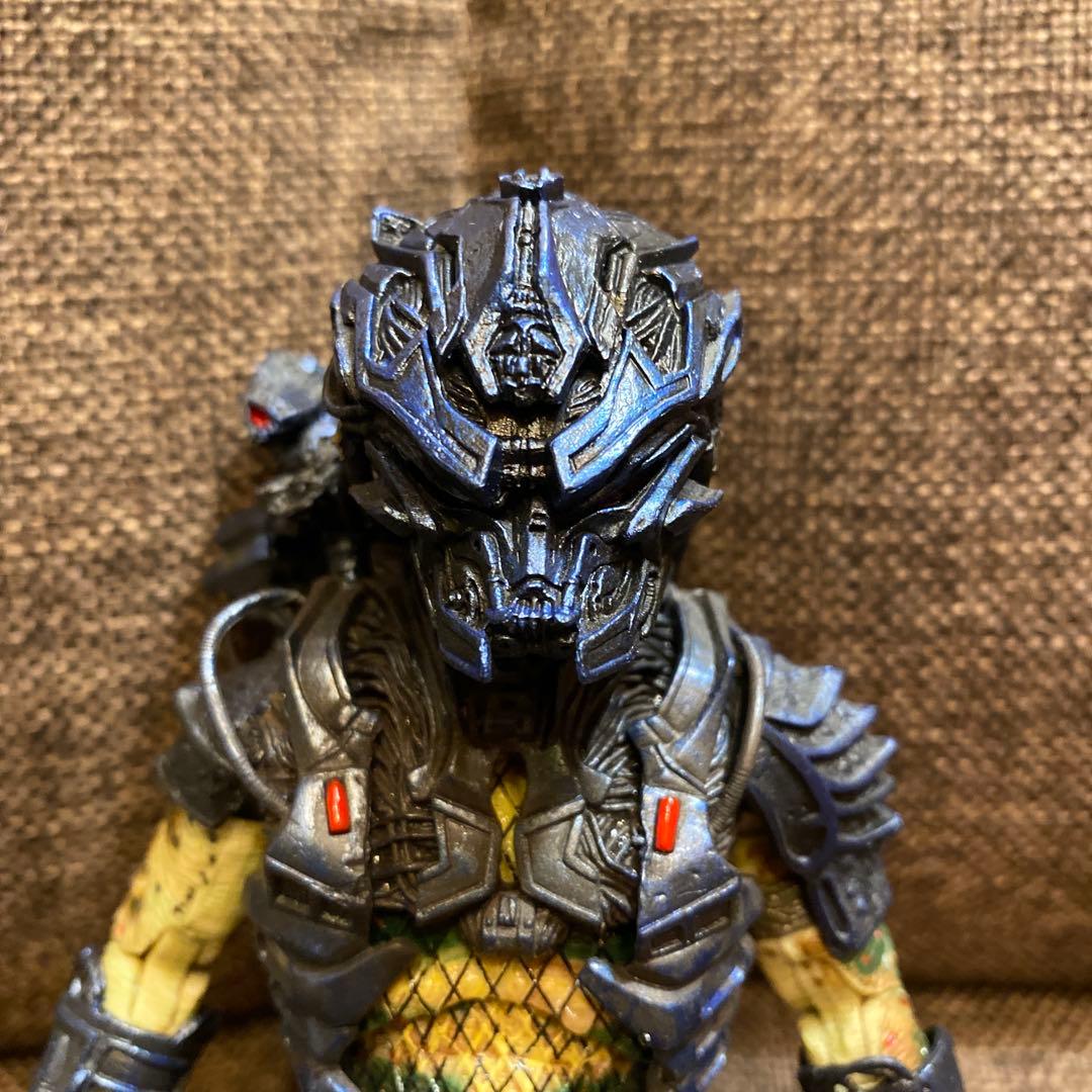 最終価格　美品　NECA アルティメットアーマードロストプレデター　7インチ