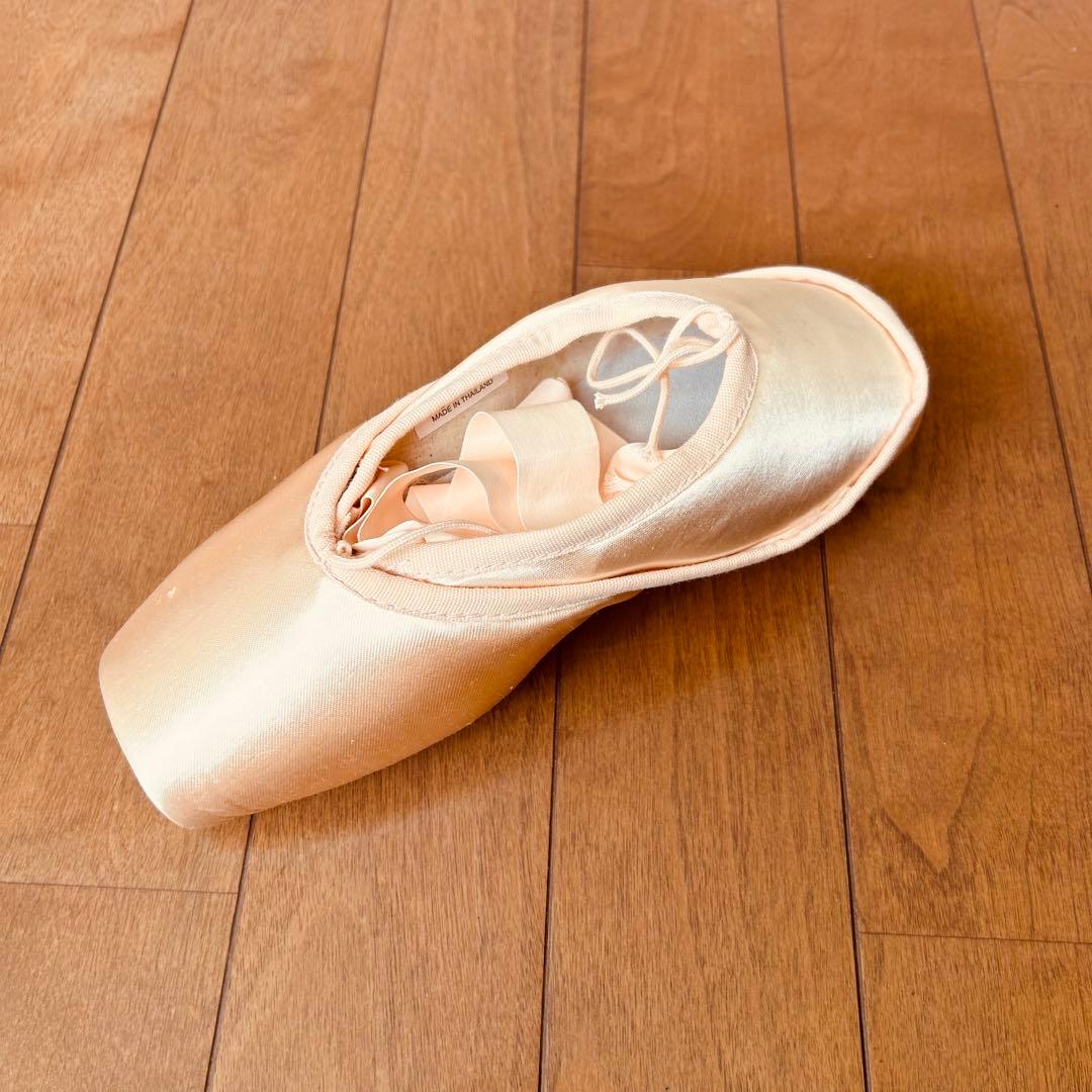 BLOCH ブロック　アクシオン トゥシューズシューズ　 新品未使用　リボン付