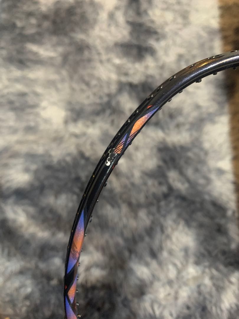 バドミントンラケット ASTROX 77 Pro 4UG6