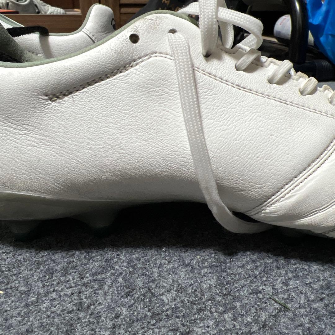 ヒュンメル　VORART ホワイト スパイクシューズ