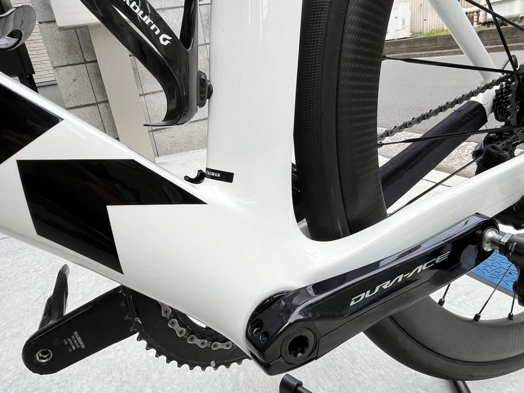 自転車本体 TREK MADONE 2022+ BONTRAGER Aeolus pro 3