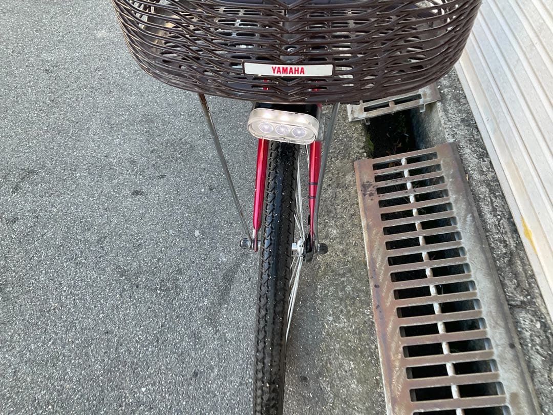 ヤマハ最新機種電動アシスト自転車チェアー26インチレッド系アルミボディー