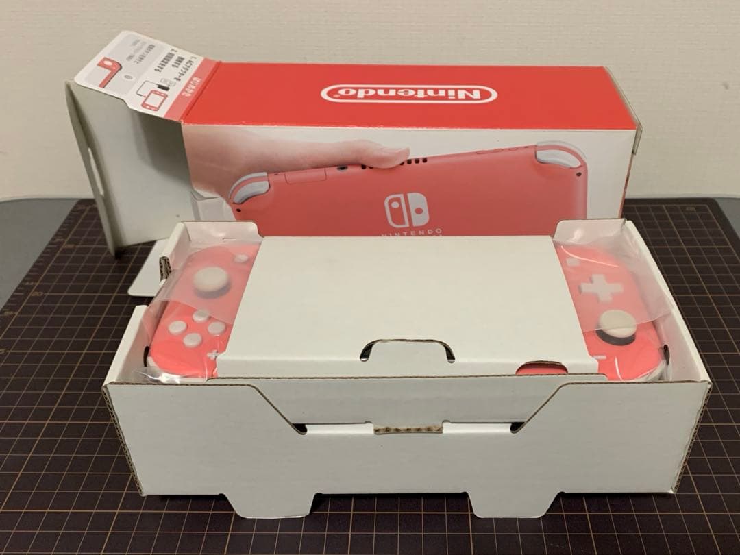 Nintendo Switch LITE コーラル ピンク