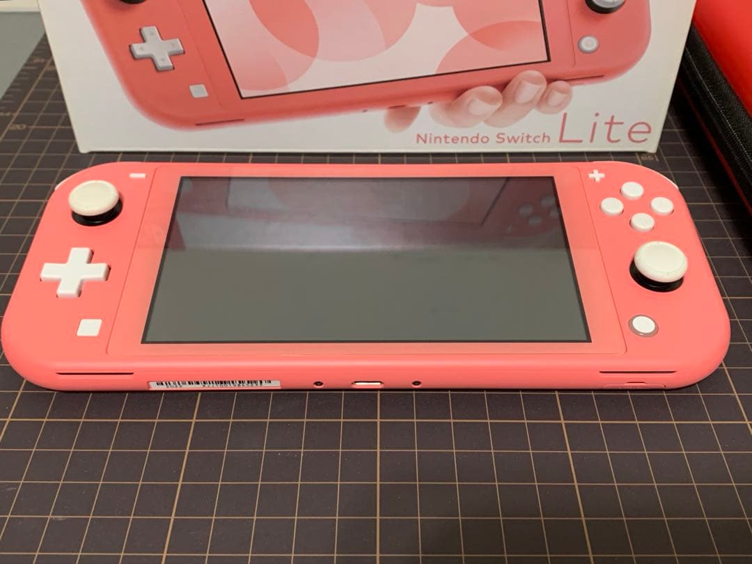 Nintendo Switch LITE コーラル ピンク