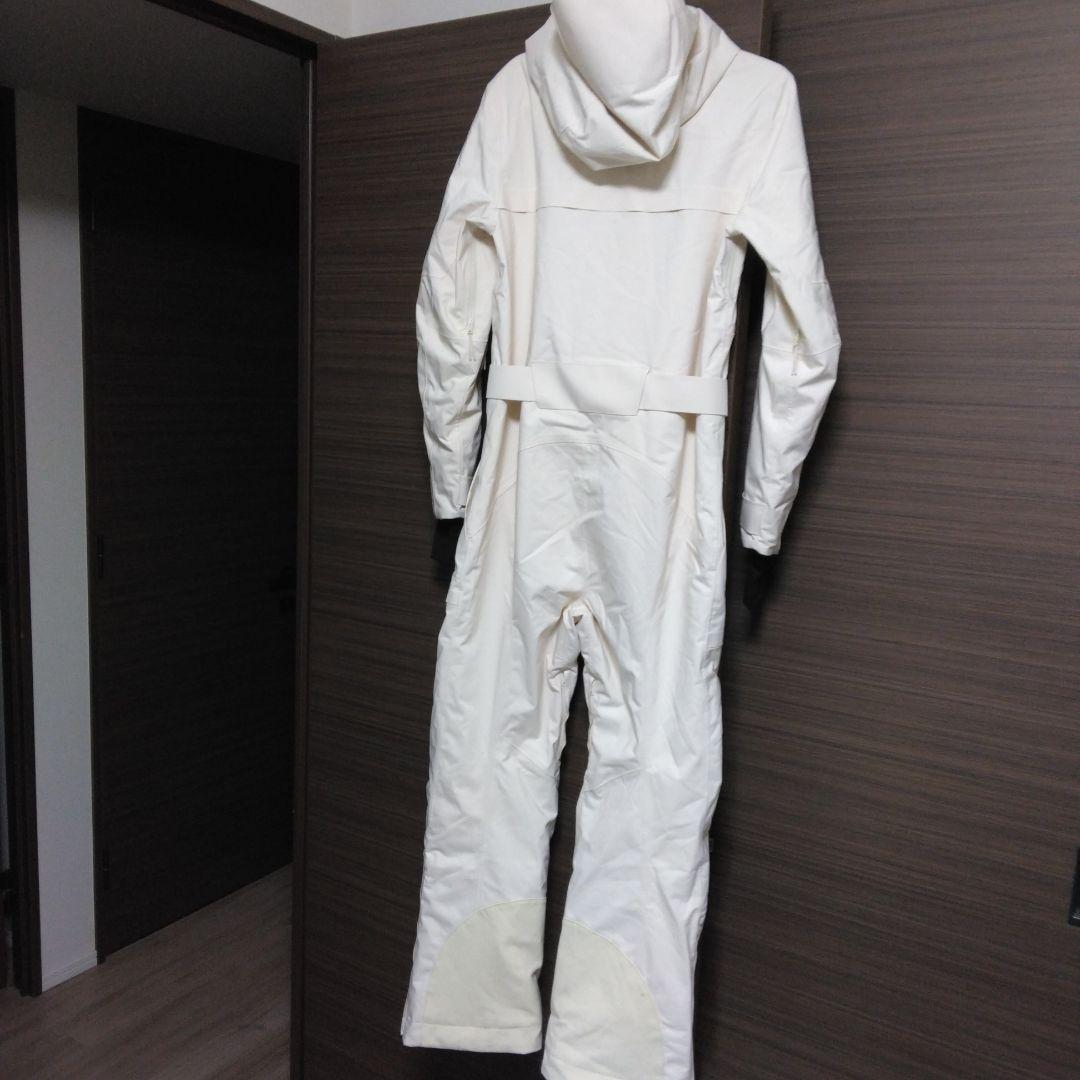 新品未使用　約90,000円の品　HALFDAYS スキー、 スノボウェアXS