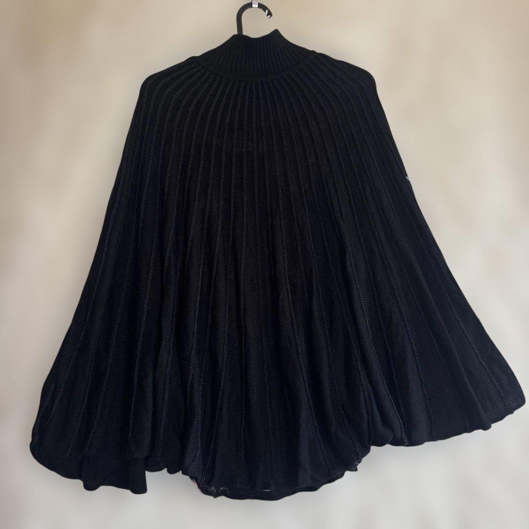 Desigualデシグアル　ニットプルオーバー ポンチョ 花柄 タートルネック