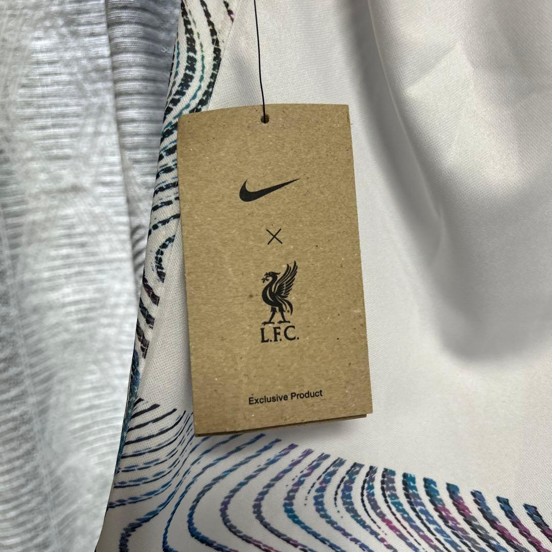 リヴァプール22-23アウェイユニフォーム