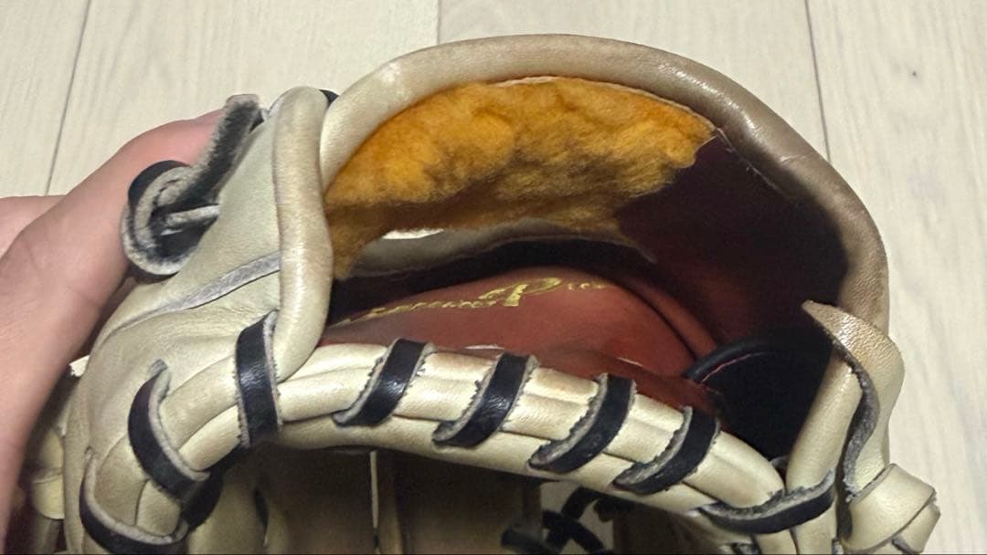 ミズノプロ軟式外野用グラブ