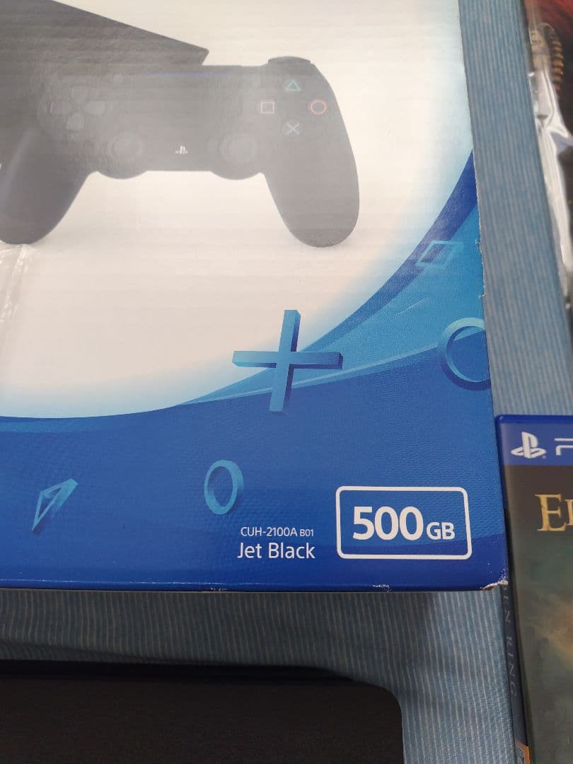 PS4と人気ソフト含むセット！