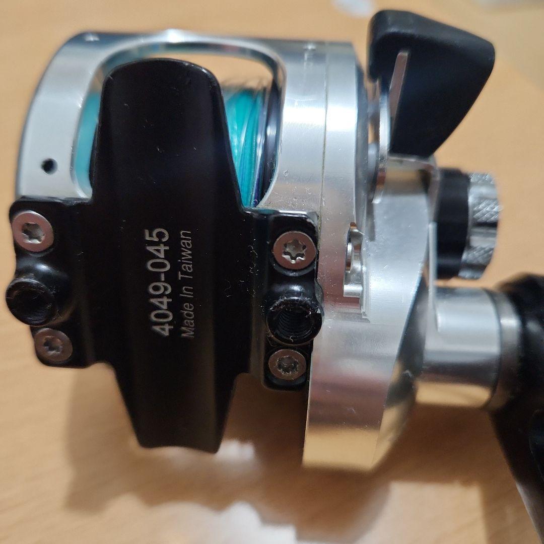 オクマANDROS 5NIIaベイトリール シルバー右巻き