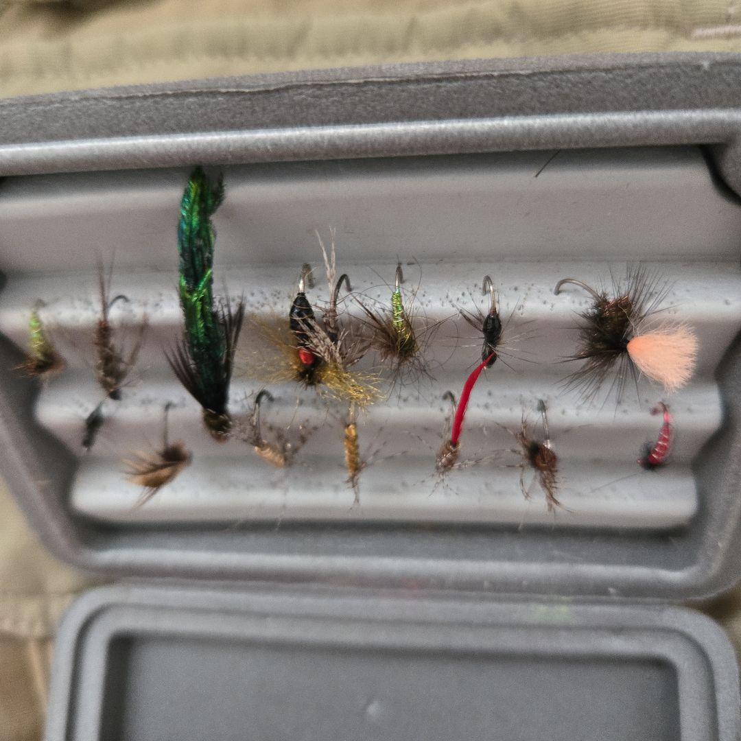 フ*ン様 SIMMS フィッシングベスト(フライケース付き)