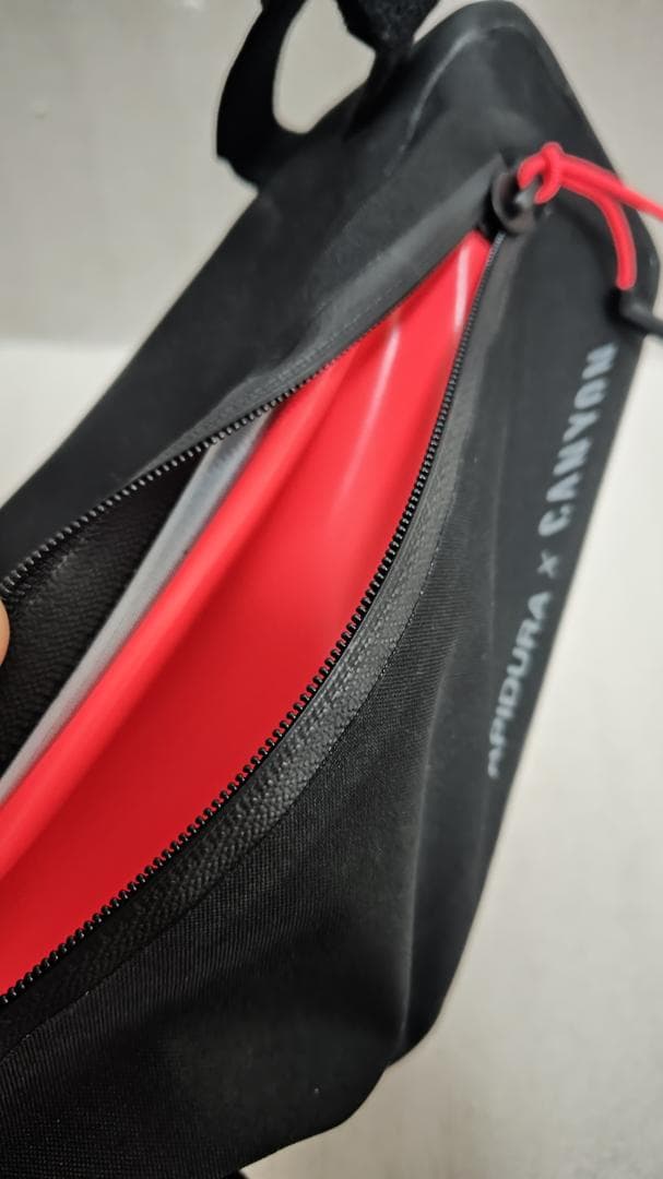 【ネサゲ】アピデュラ x キャニオン　フレームバッグ 黒