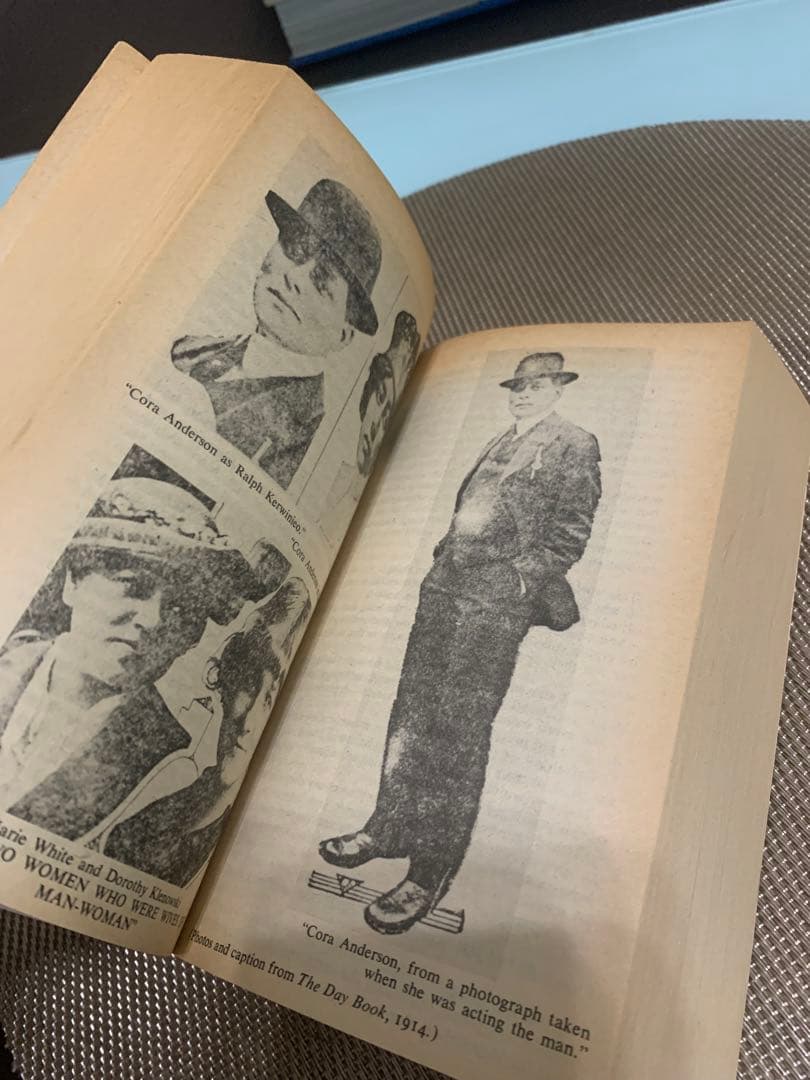 洋書 GAY AMERICAN HISTORY Jonathan Katz