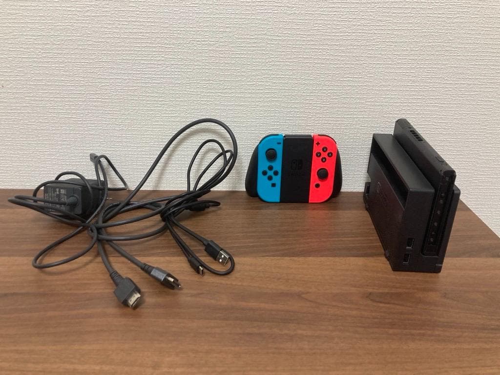 【美品】ニンテンドースイッチ 本体 赤青モデル 付属品多数
