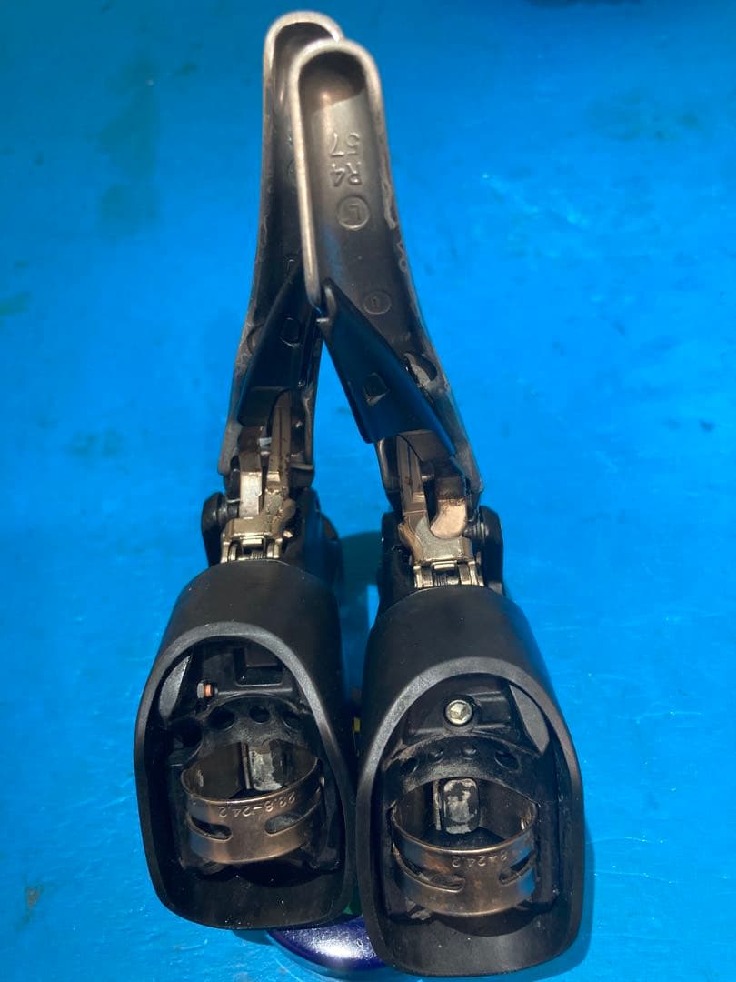 ❌◻️105 ST-5700 2×10 STIレバー