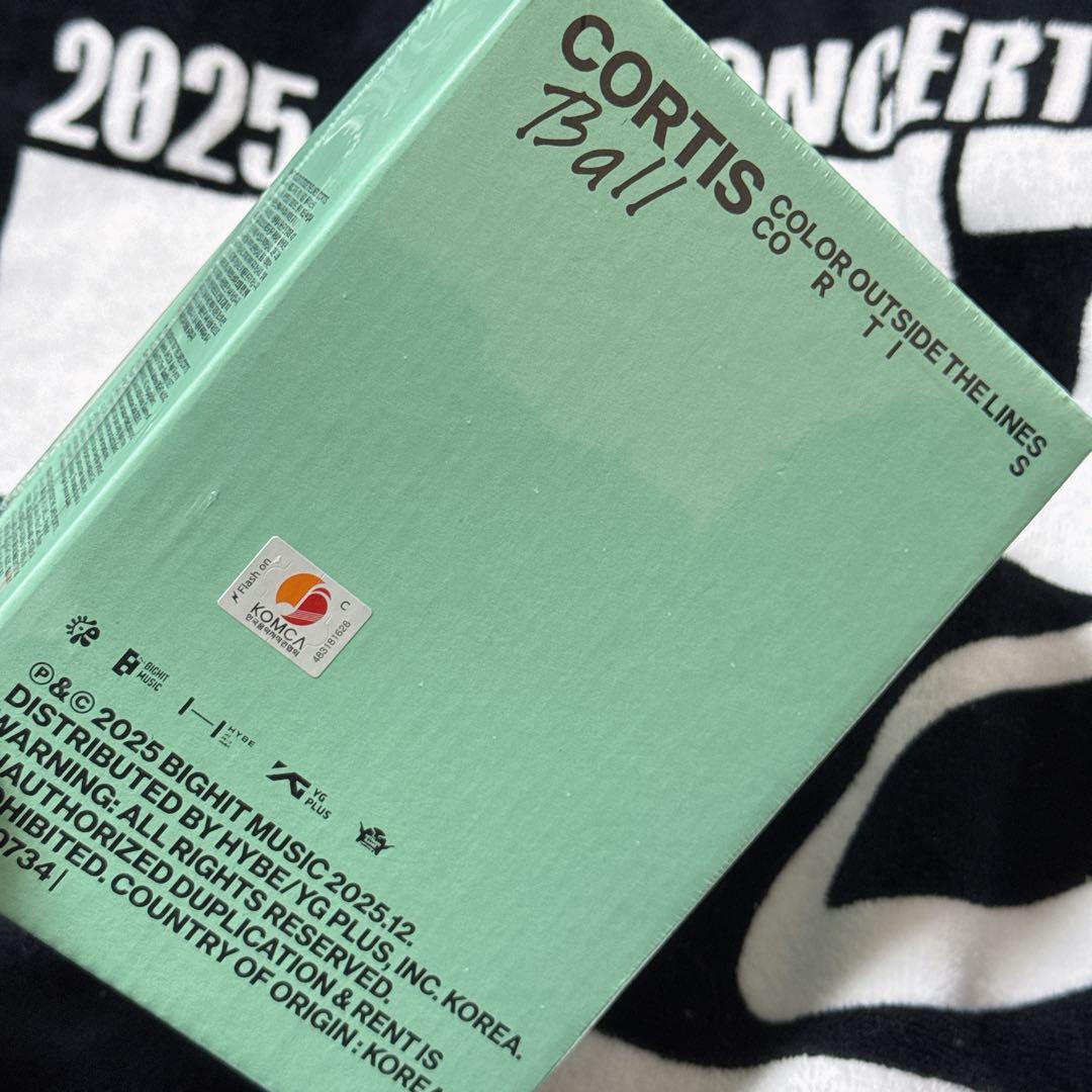 K-POP・アジア COLOR OUTSIDE THE LINES CORTIS Ball ver.