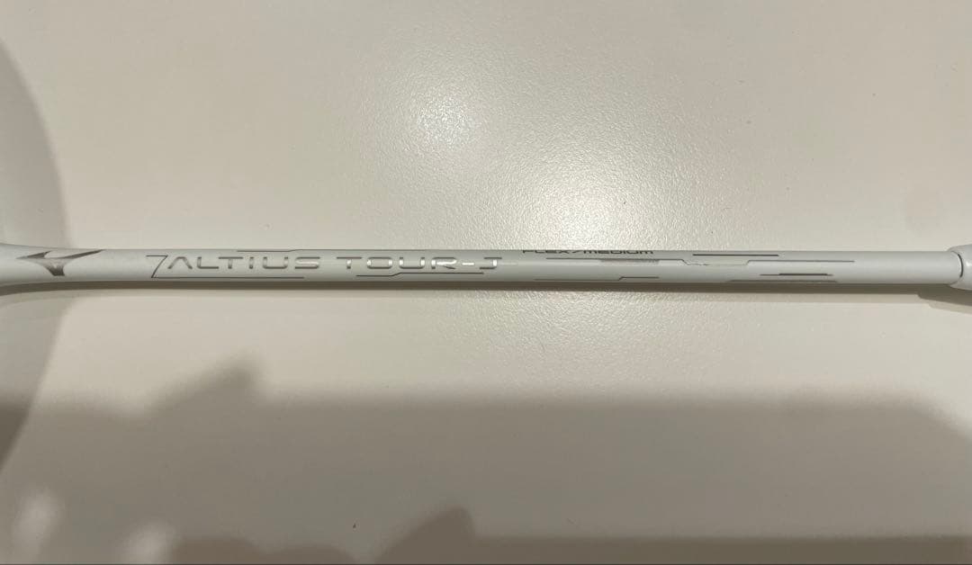 【限定品】バドミントンラケット ミズノ アルティウスツアーJ